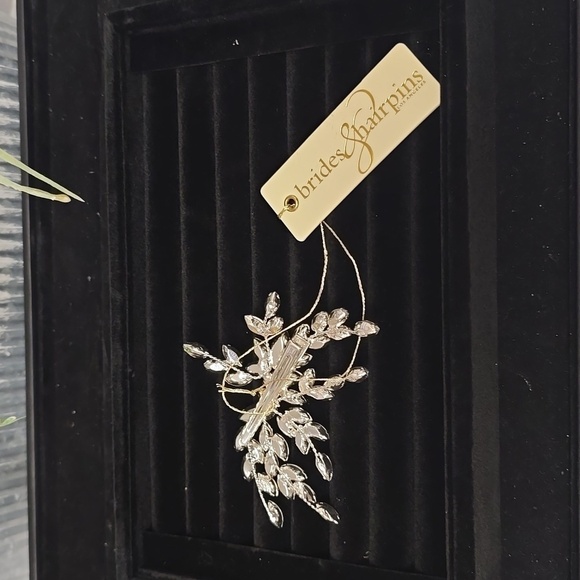 NWT brides & hairpins Crystal Hair Clip Prom/Wedding Hair Piece Accessories - Picture 2 of 2